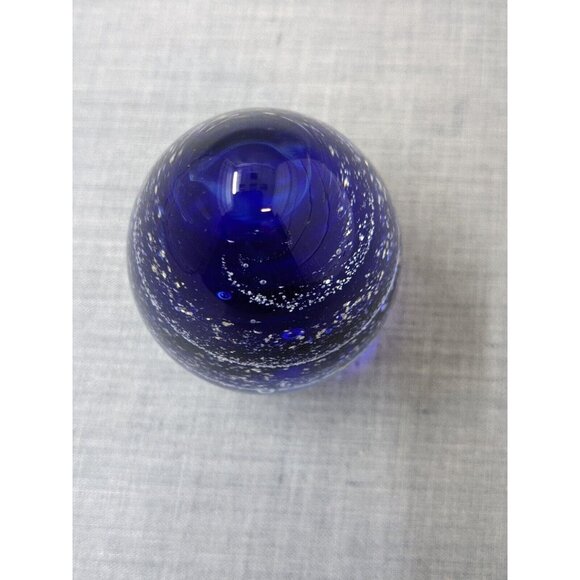 Dynasty Gallery Hand Blown Bubbles Blue 3 Inch Spiral Egg Shape Paperweight - Picture 2 of 6